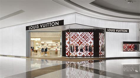 louis vuitton dubai vs usa